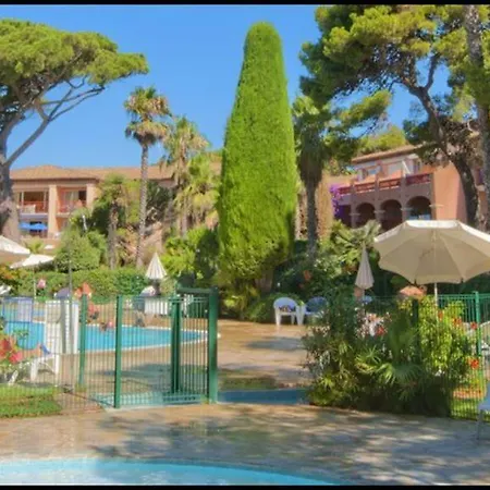 Apartment Entre Et Piscine